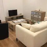 3 Chambres En Lit Double, 6 Personnes, Dans Appartement Entierement Renove, 70 M2 , Wifi,Climatisation, Tres Calme , Tout Equipe,Lit Bebe